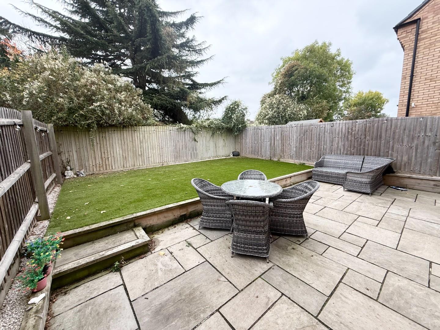 Golding Crescent, Earls Barton