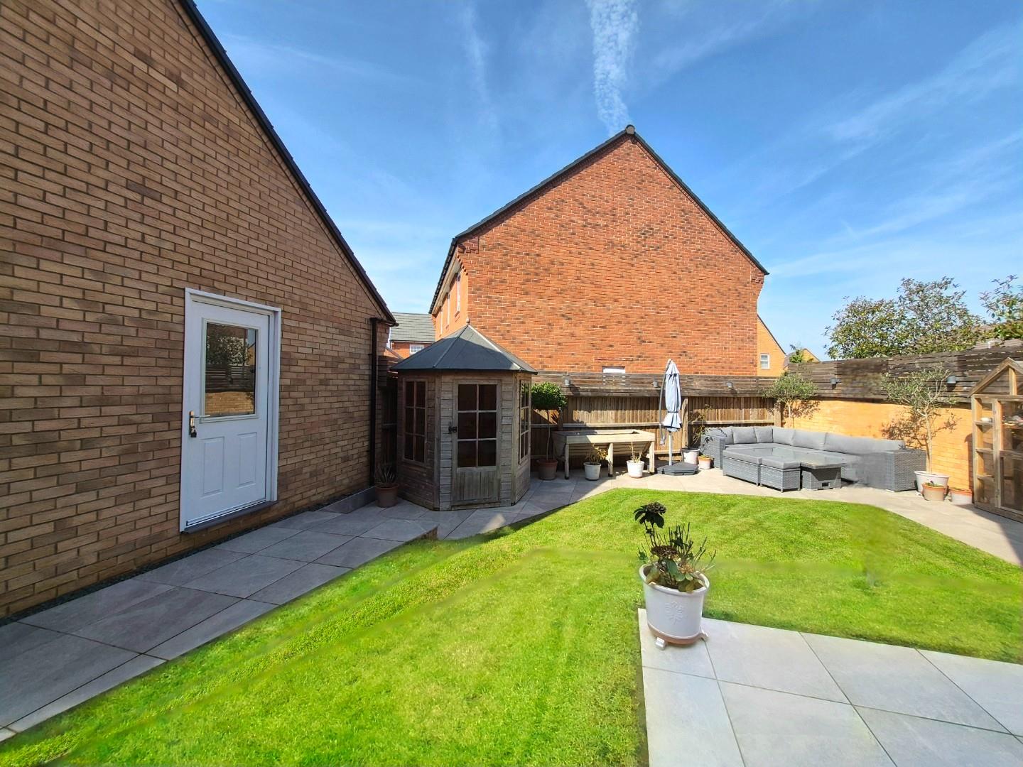 Golding Crescent, Earls Barton