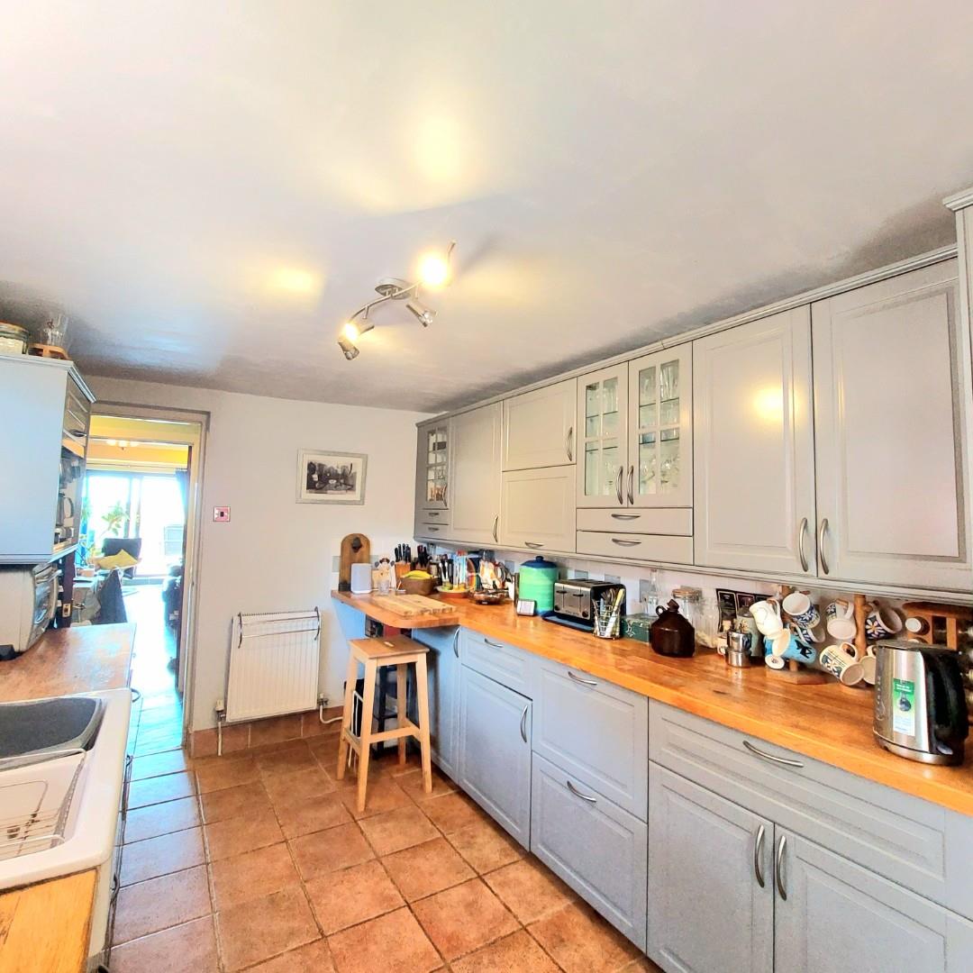 Sunnyside, Earls Barton