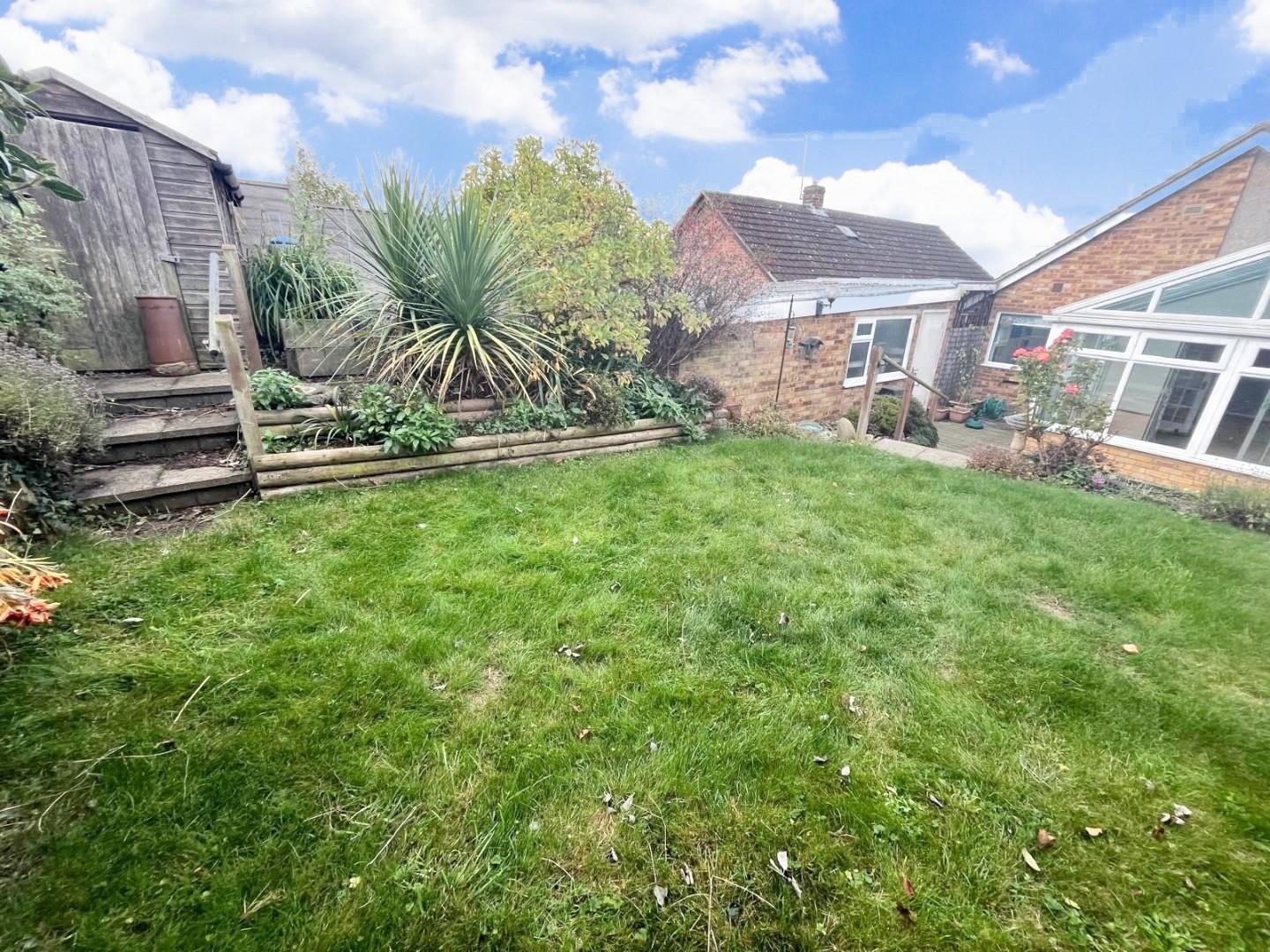 Barker Road, Earls Barton