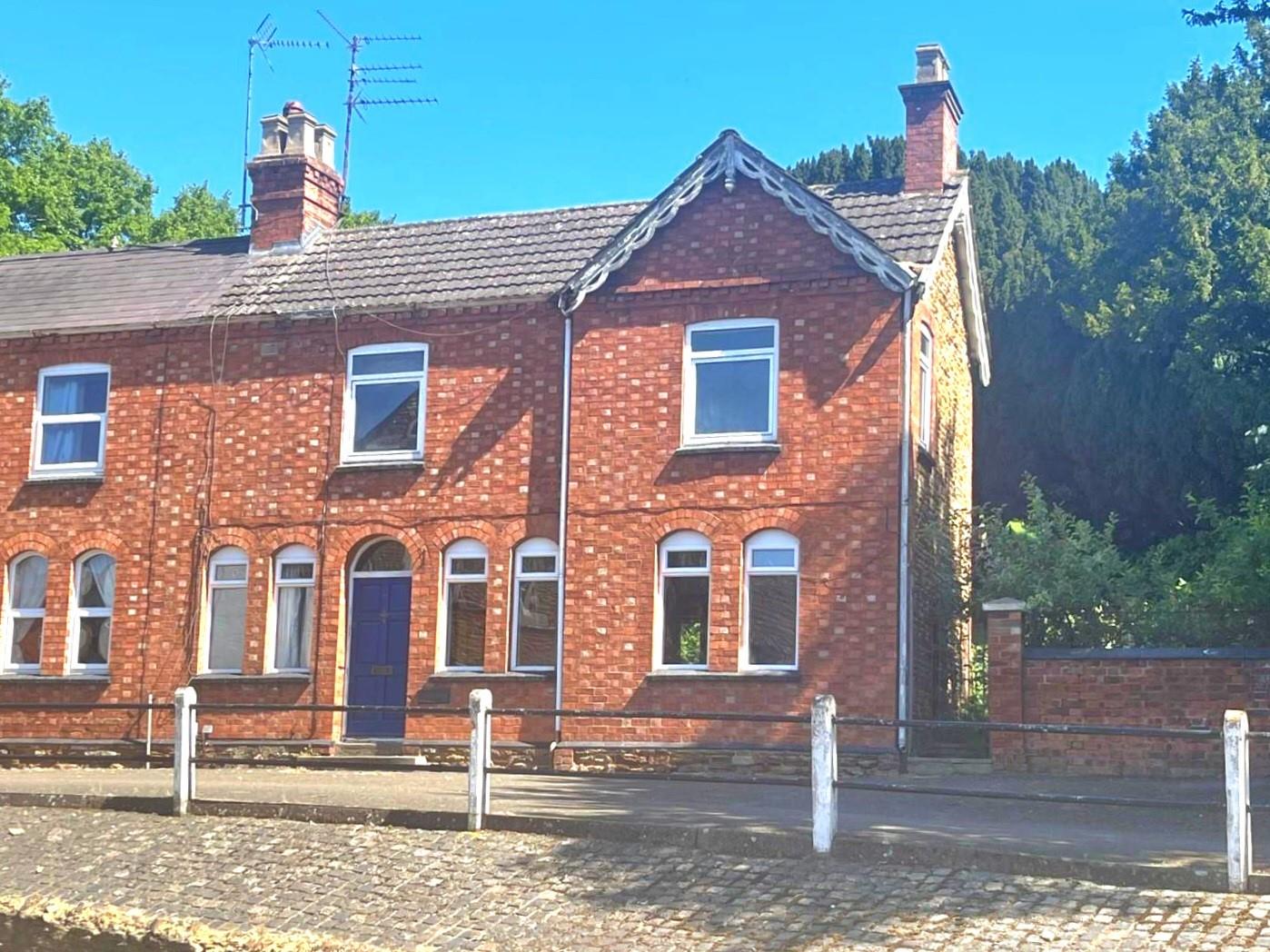 The Square, Earls Barton