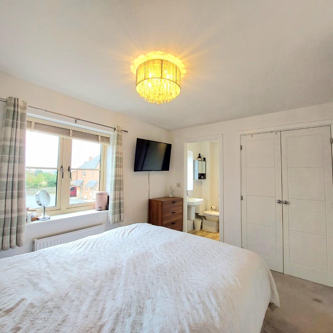 Holdenby Lane, Earls Barton