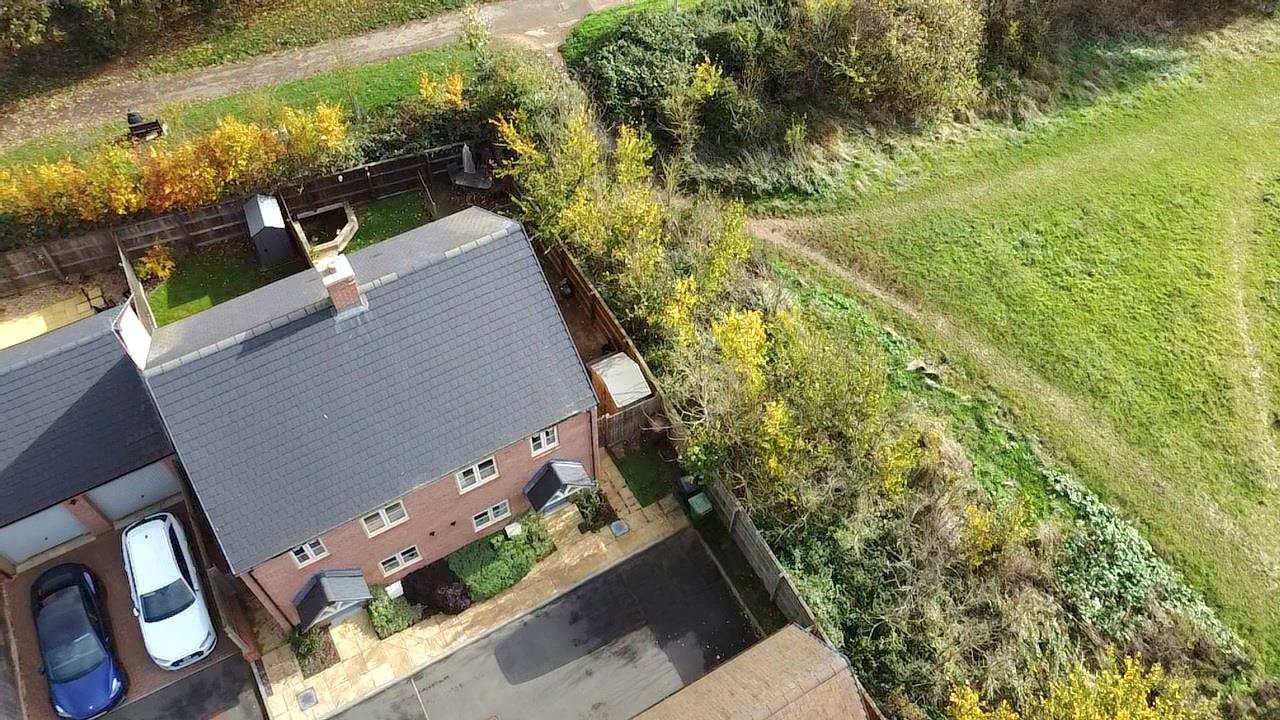 Holdenby Lane, Earls Barton