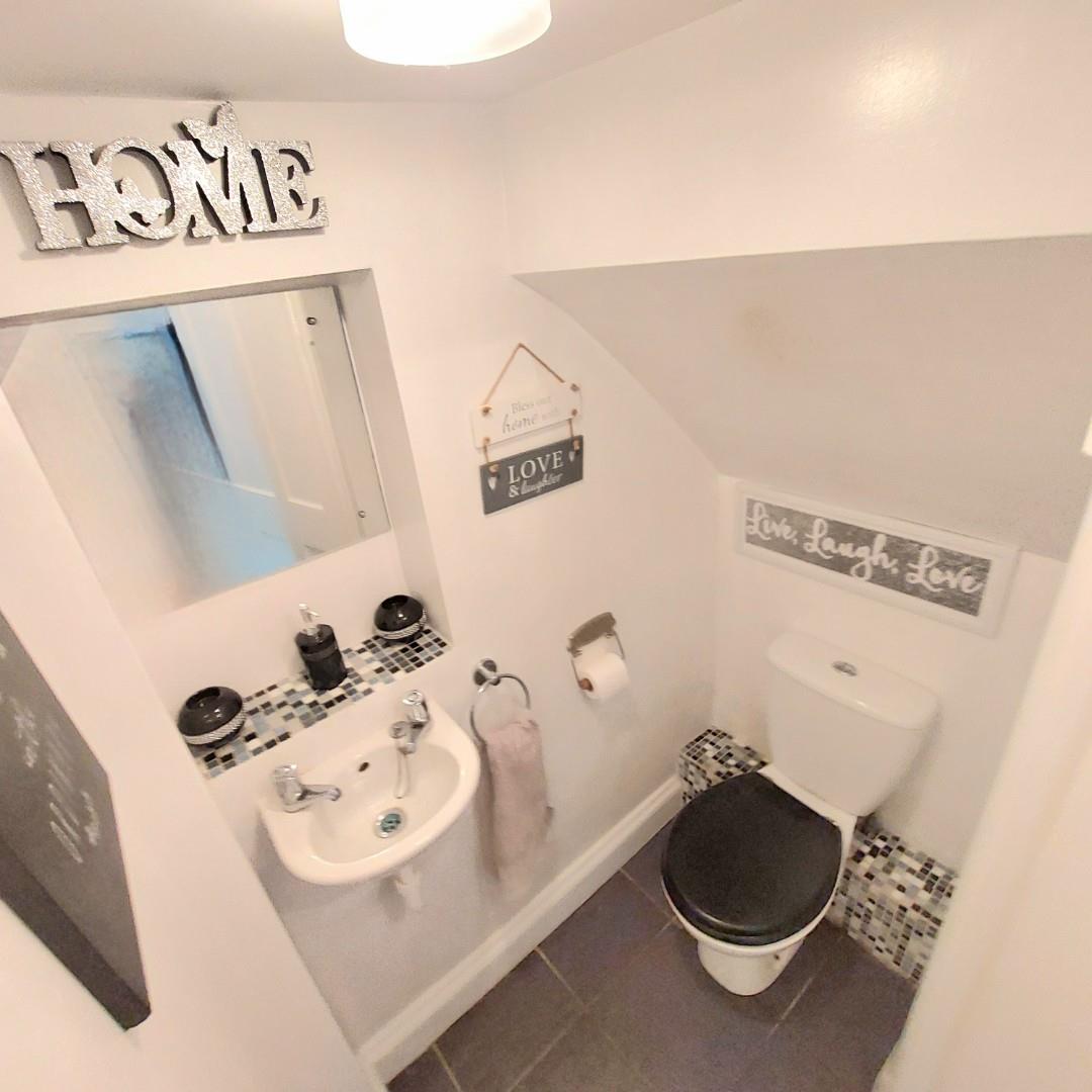 Northampton Road, Earls Barton