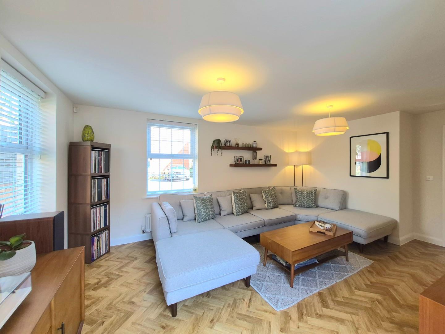 Golding Crescent, Earls Barton