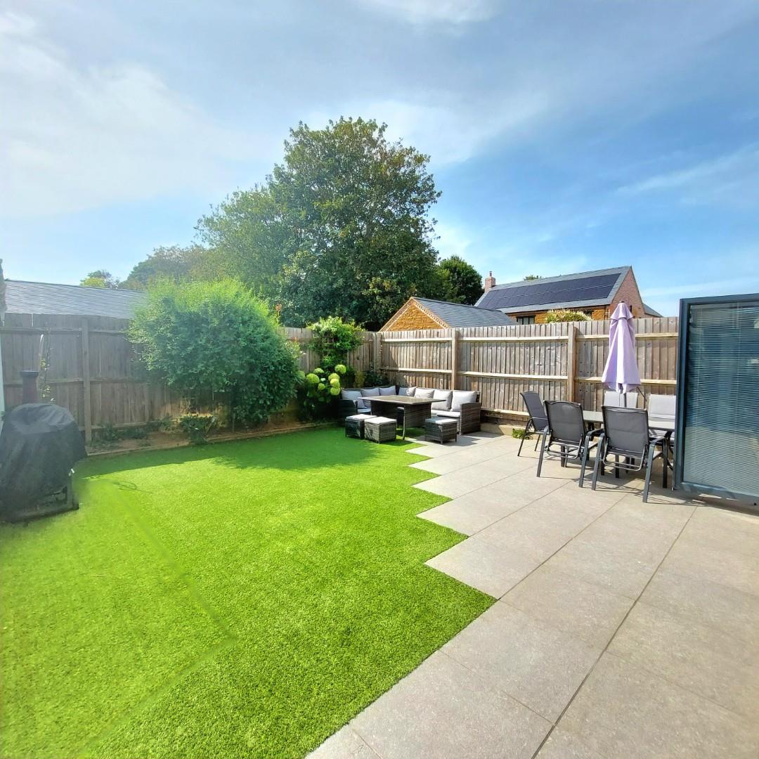 Tebbutts Yard, Earls Barton