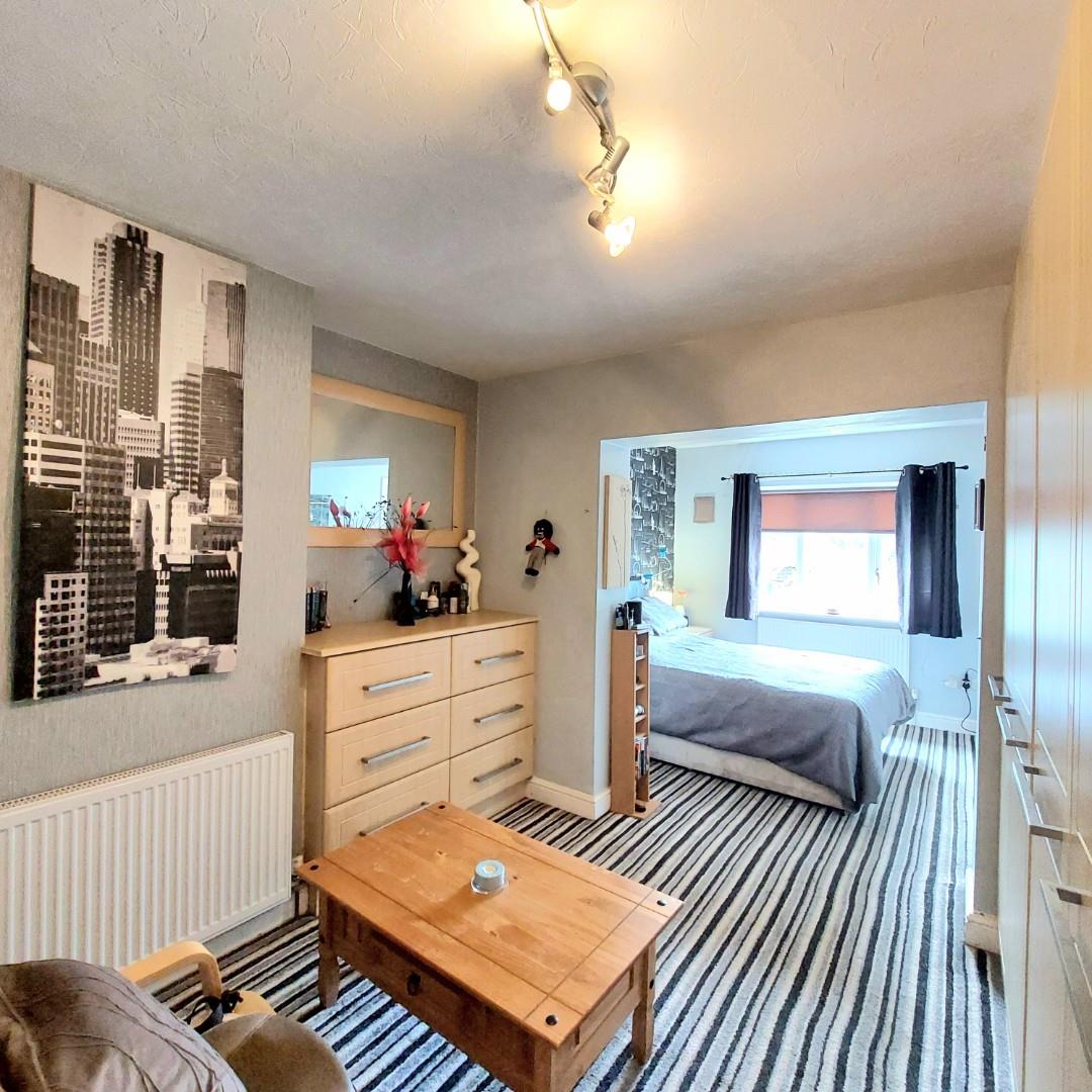 Northampton Road, Earls Barton