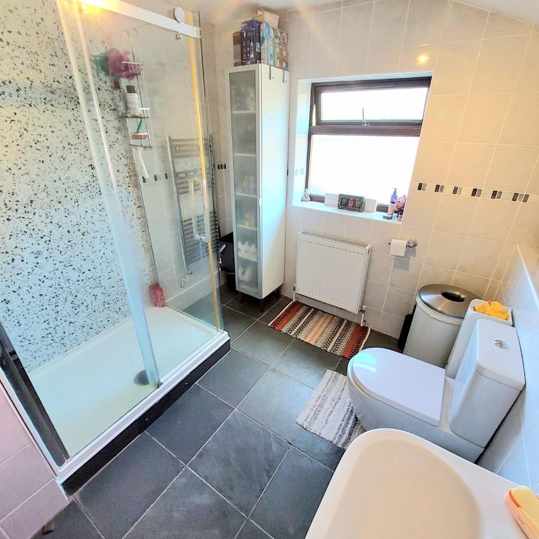 Sunnyside, Earls Barton