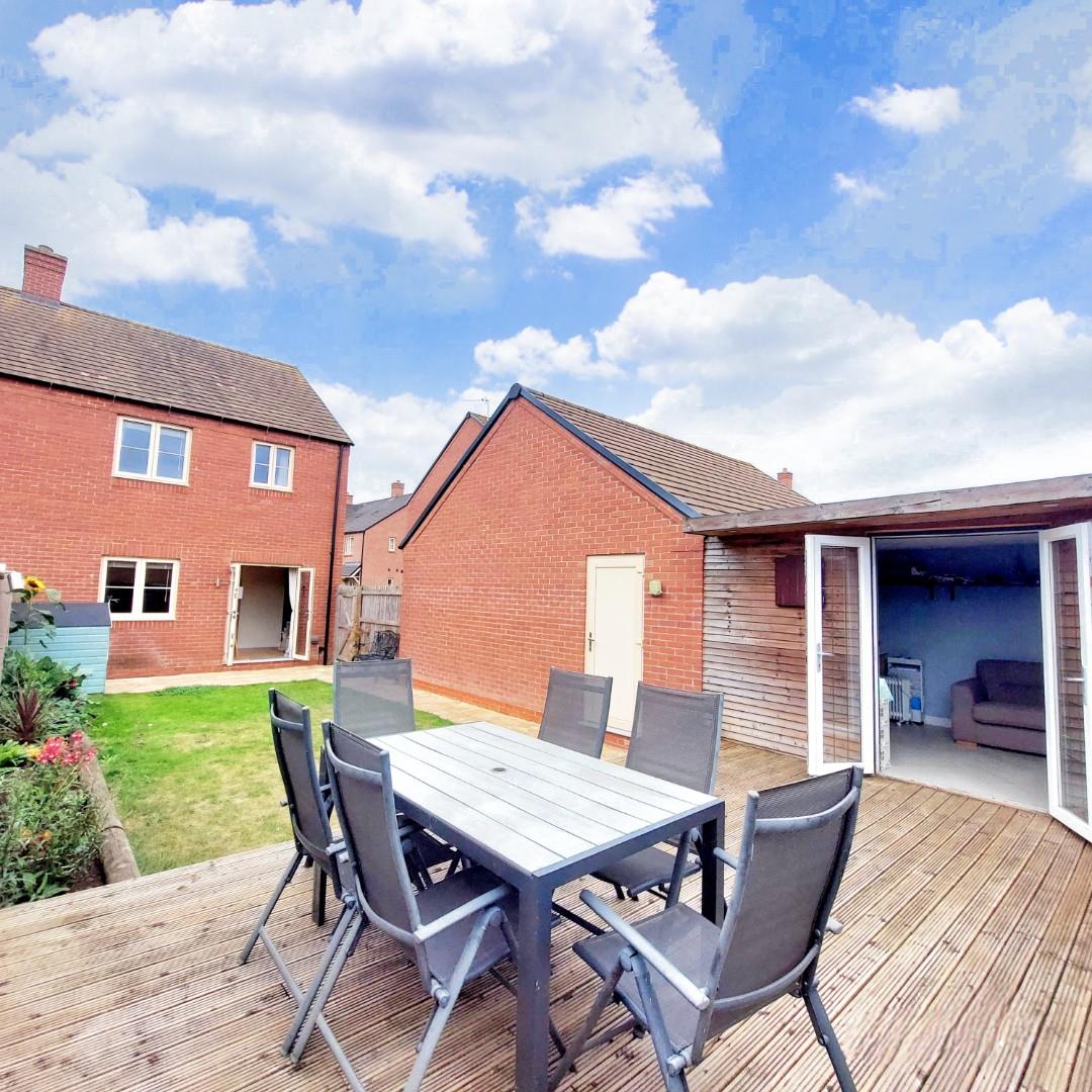 Holdenby Lane, Earls Barton