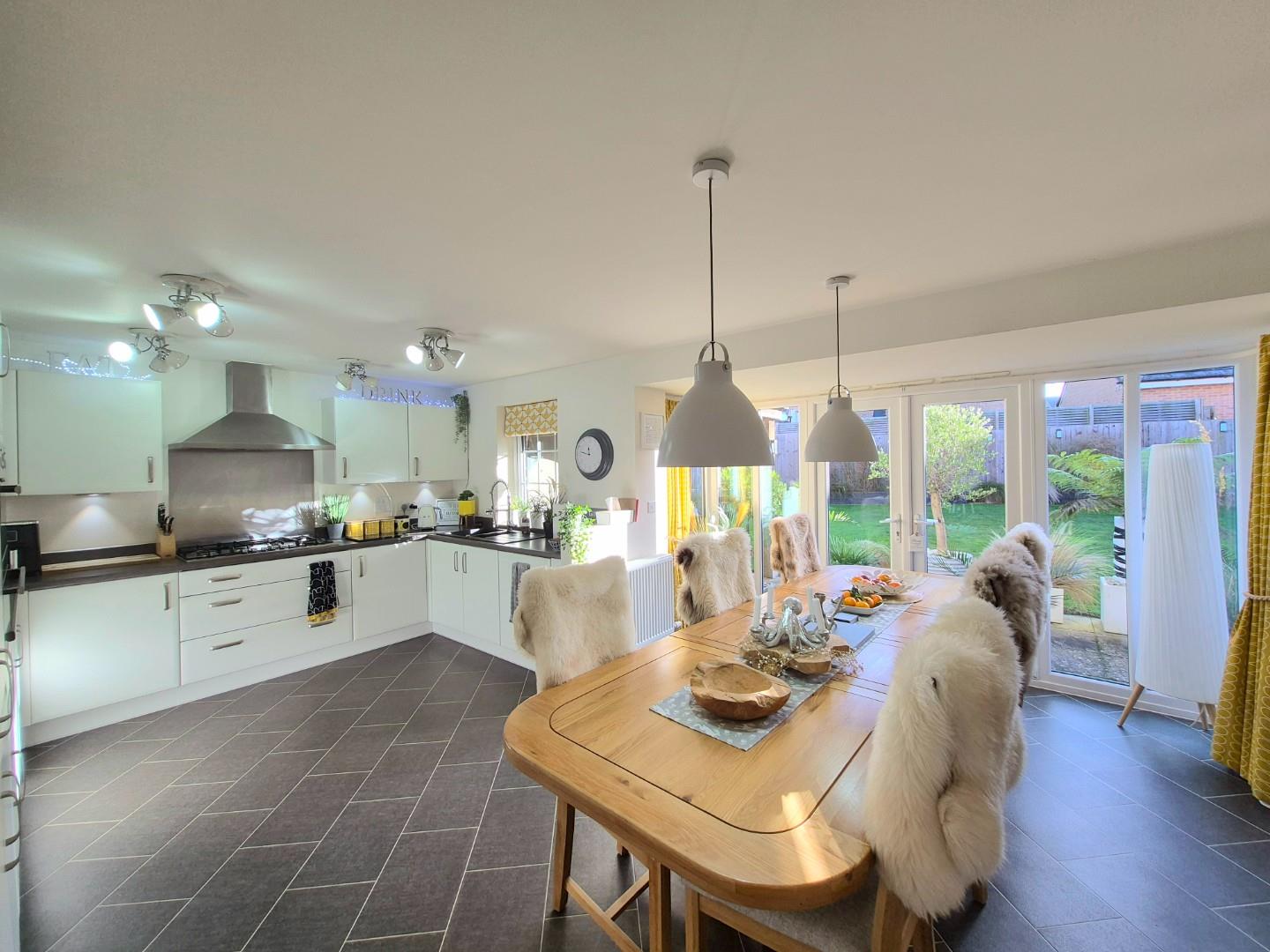 Garner Lane, Earls Barton