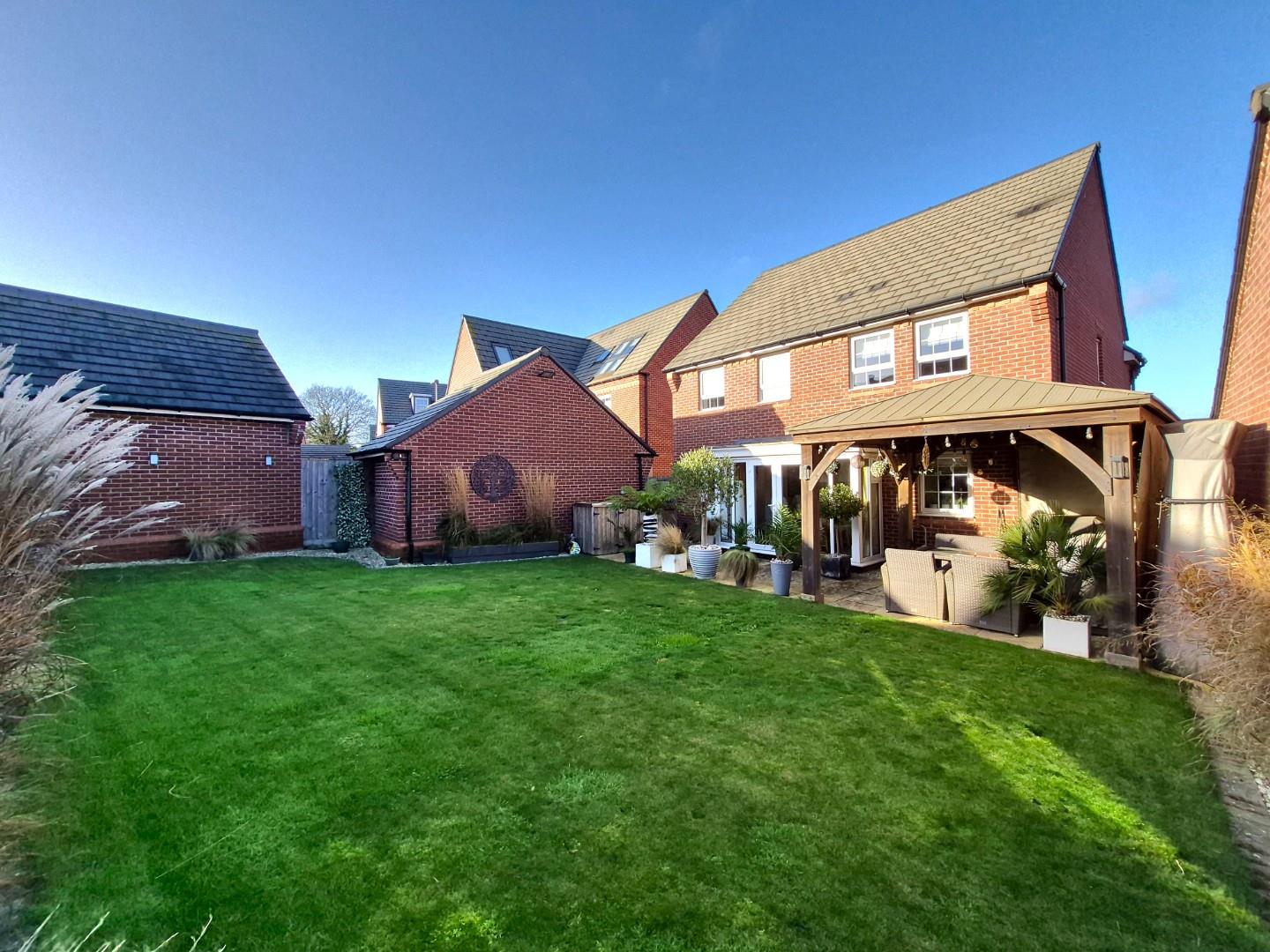 Garner Lane, Earls Barton