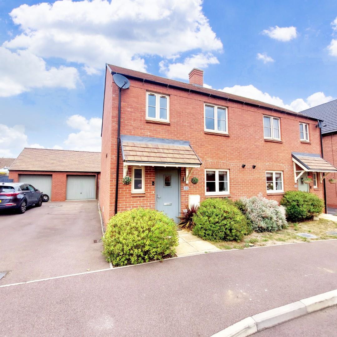 Holdenby Lane, Earls Barton