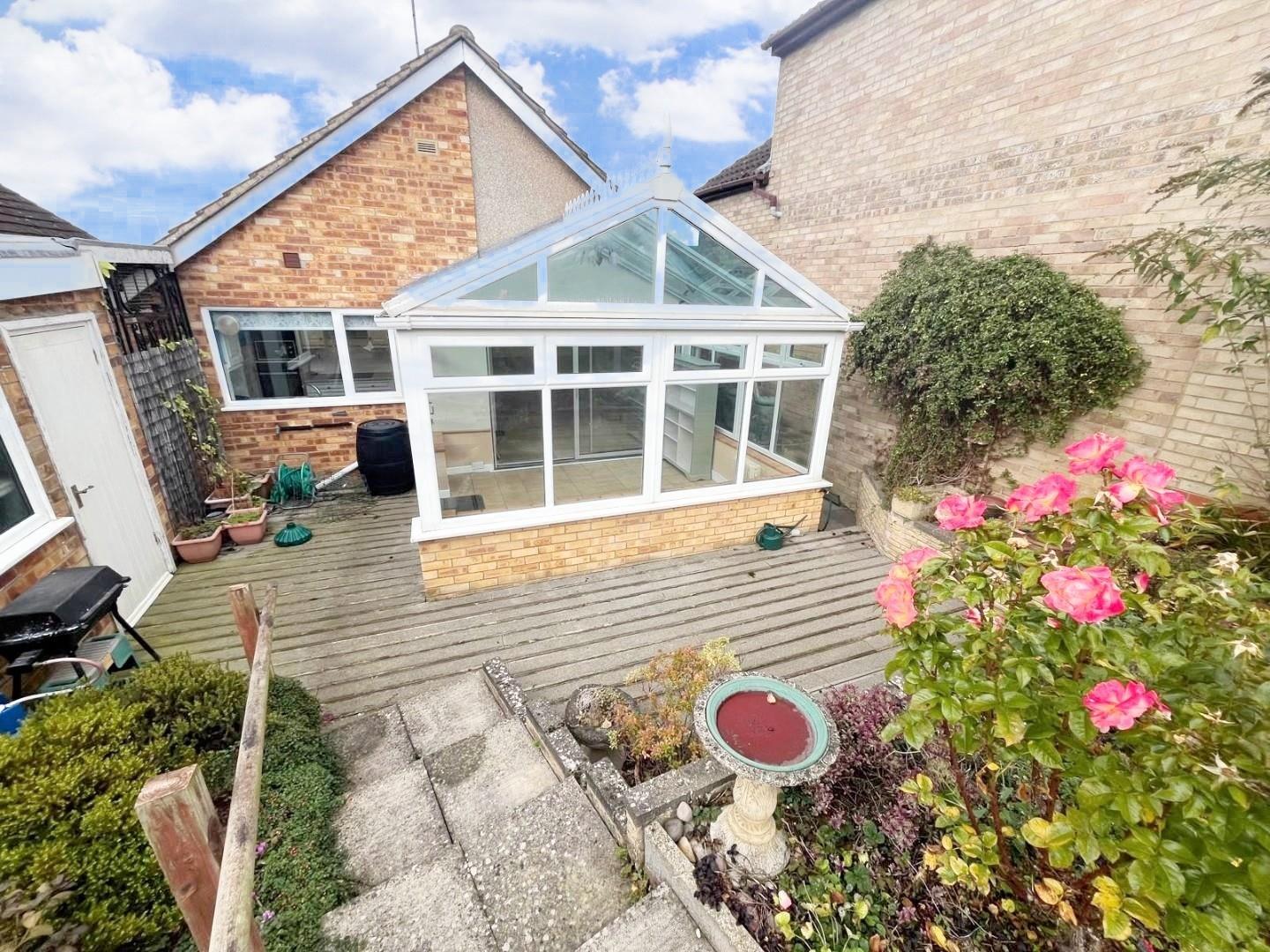 Barker Road, Earls Barton