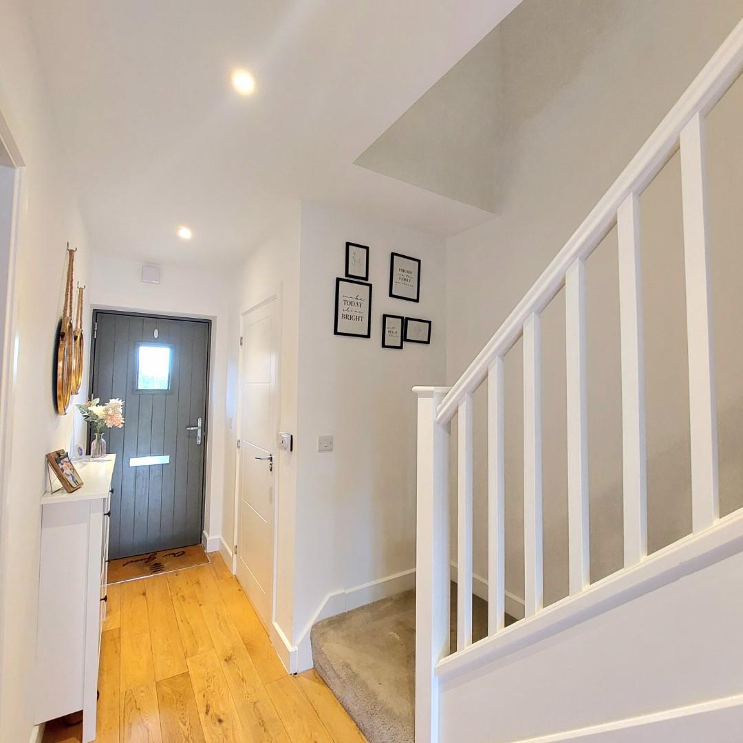 Holdenby Lane, Earls Barton