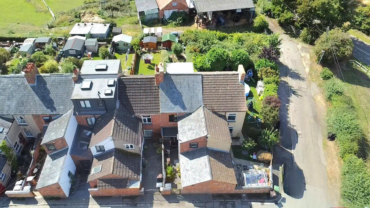 Sunnyside, Earls Barton