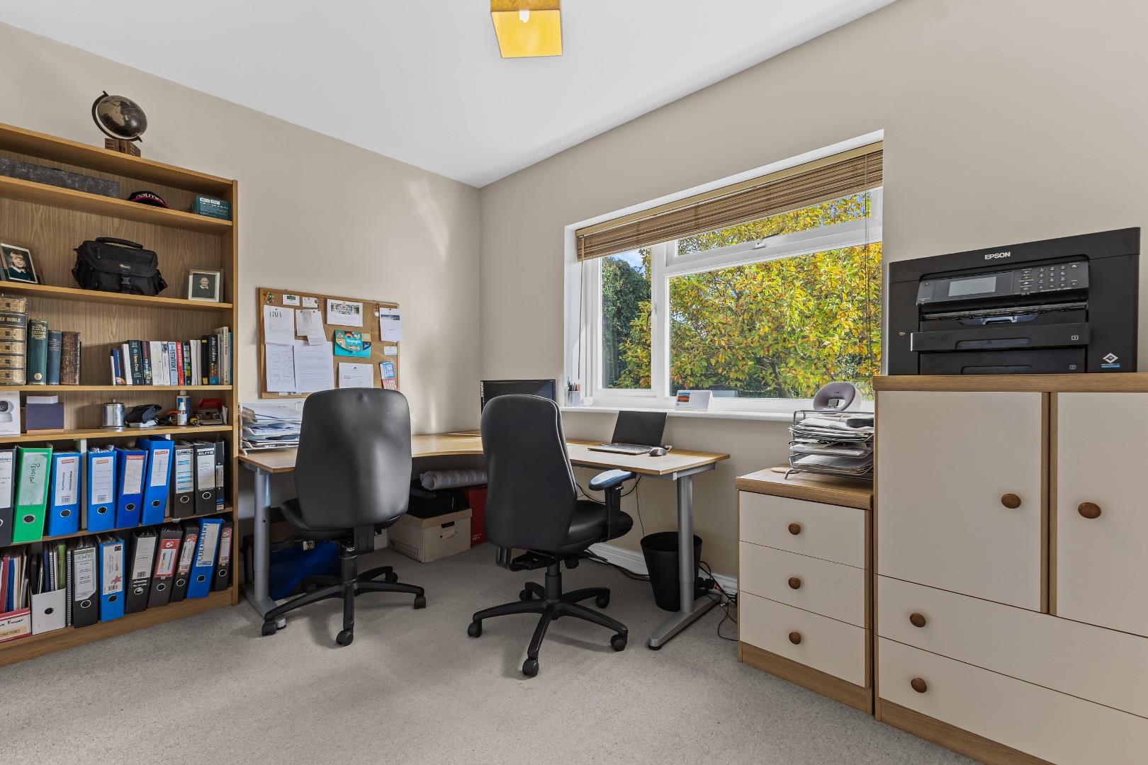 Aggate Way, Earls Barton