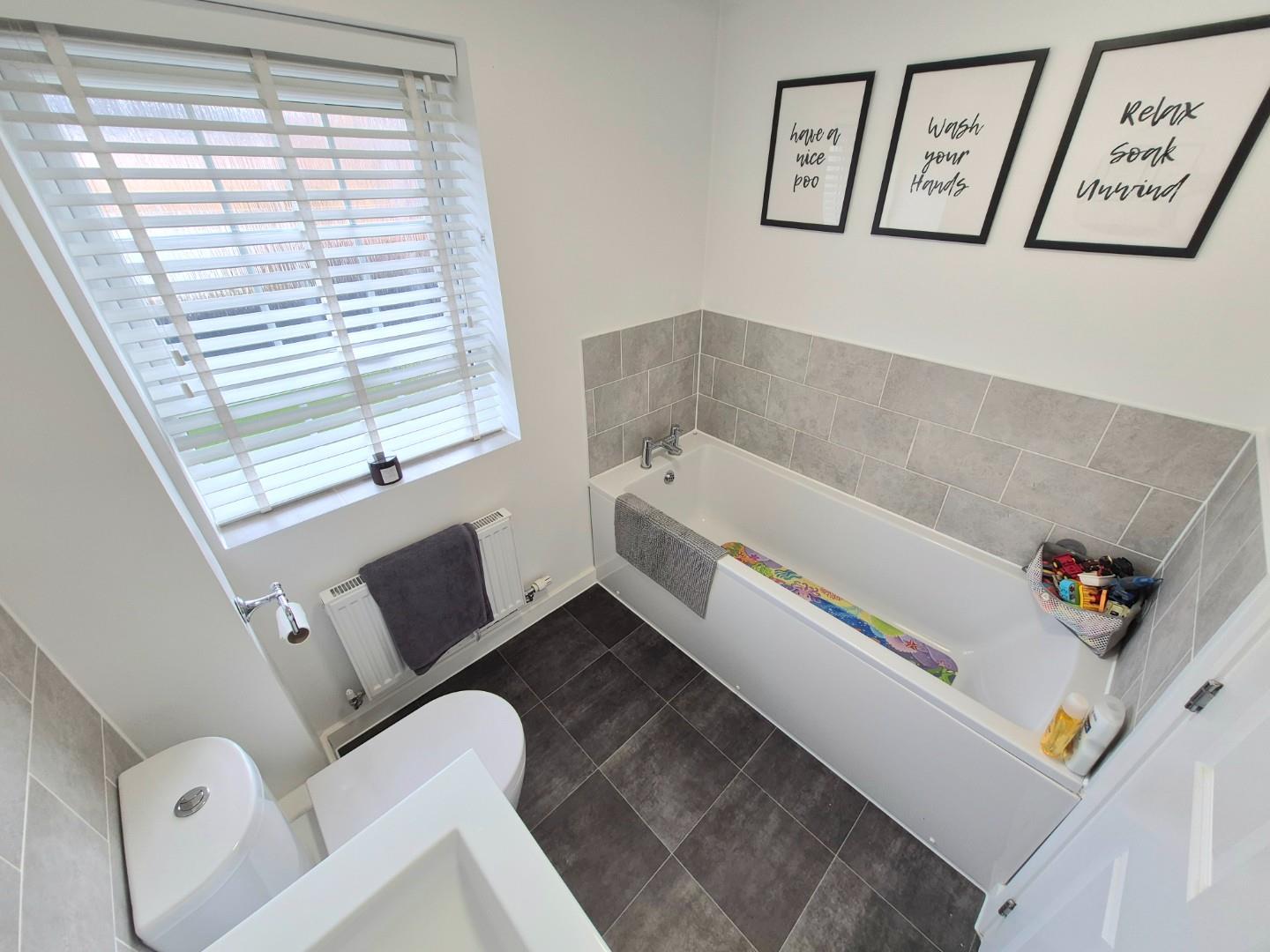 Garner Lane, Earls Barton