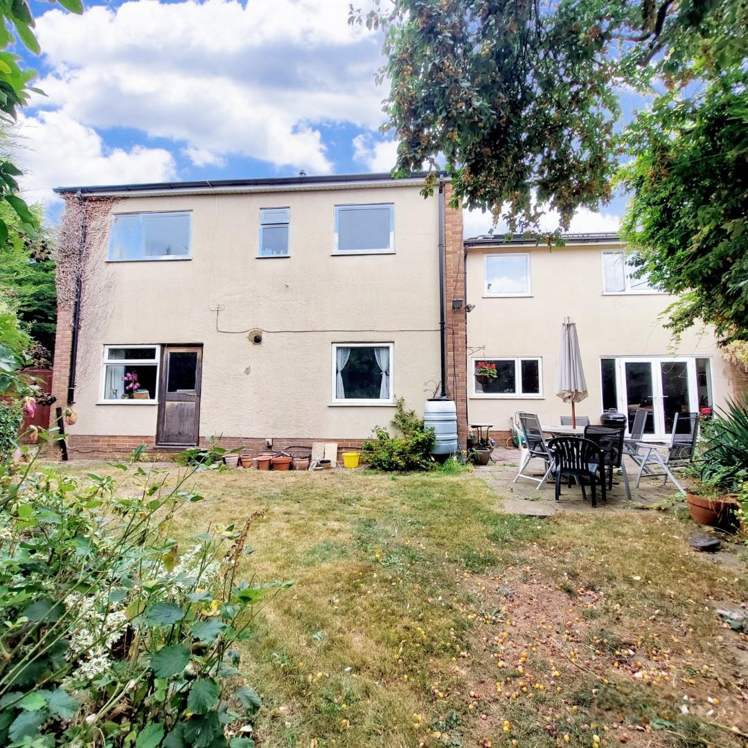 Park Street, Earls Barton