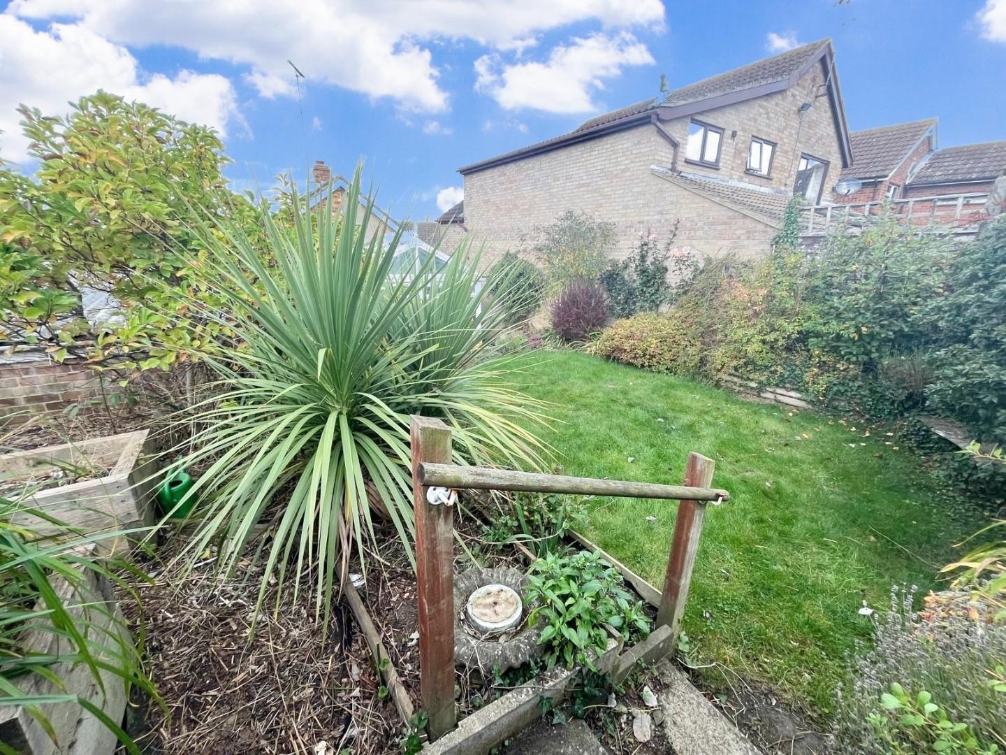 Barker Road, Earls Barton