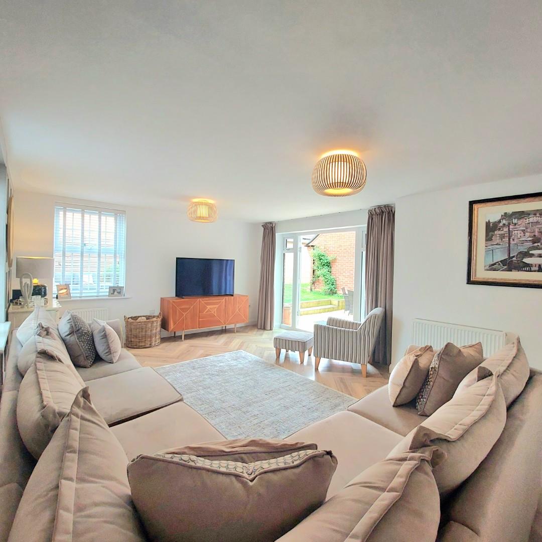 Sawford Close, Earls Barton