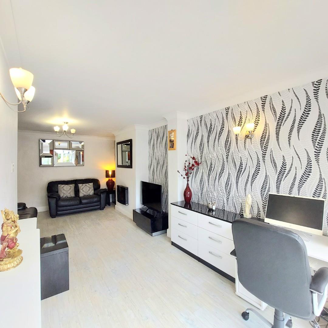 Northampton Road, Earls Barton