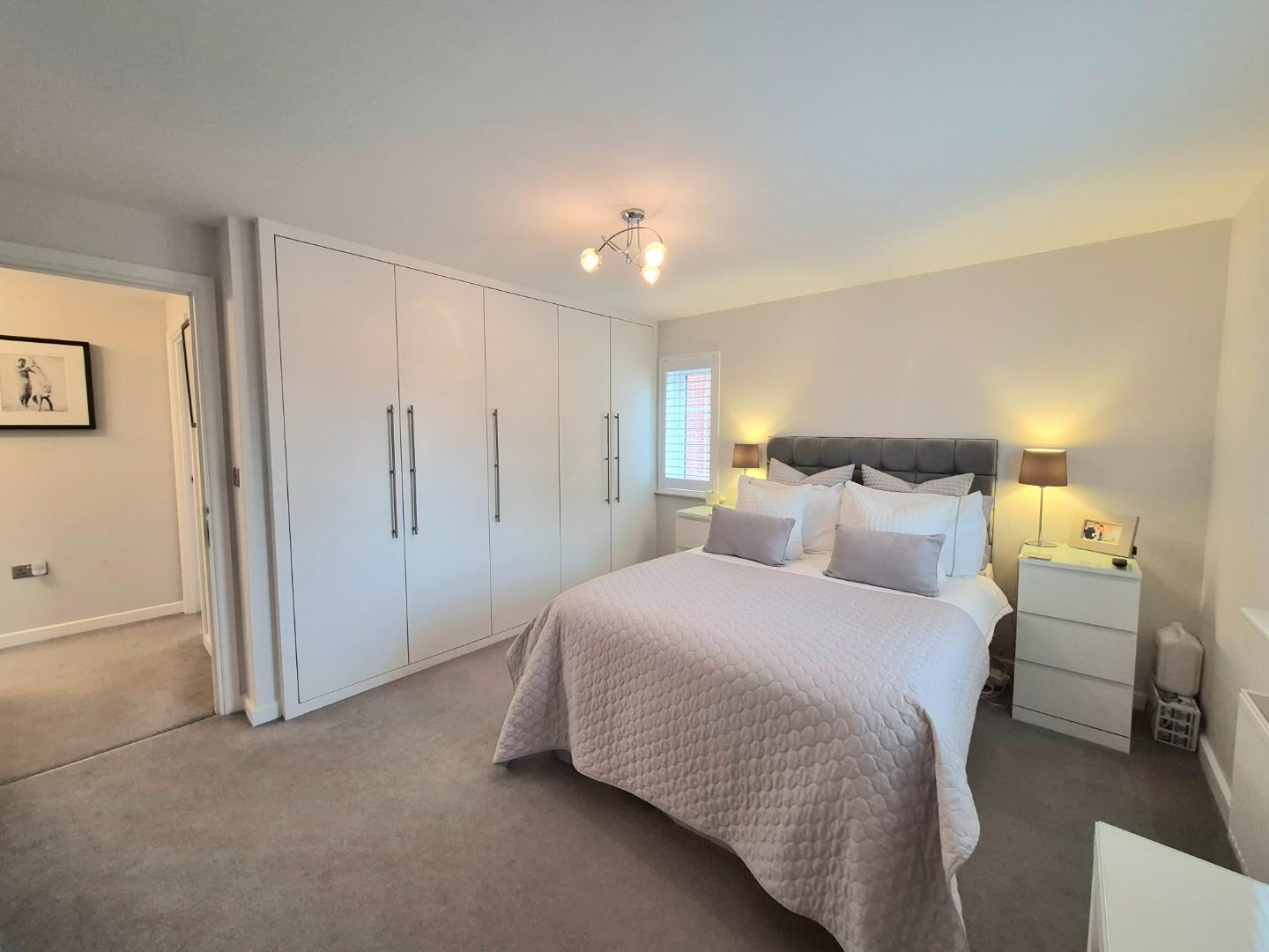 Garner Lane, Earls Barton