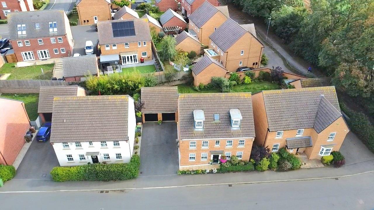 Line Way, Earls Barton