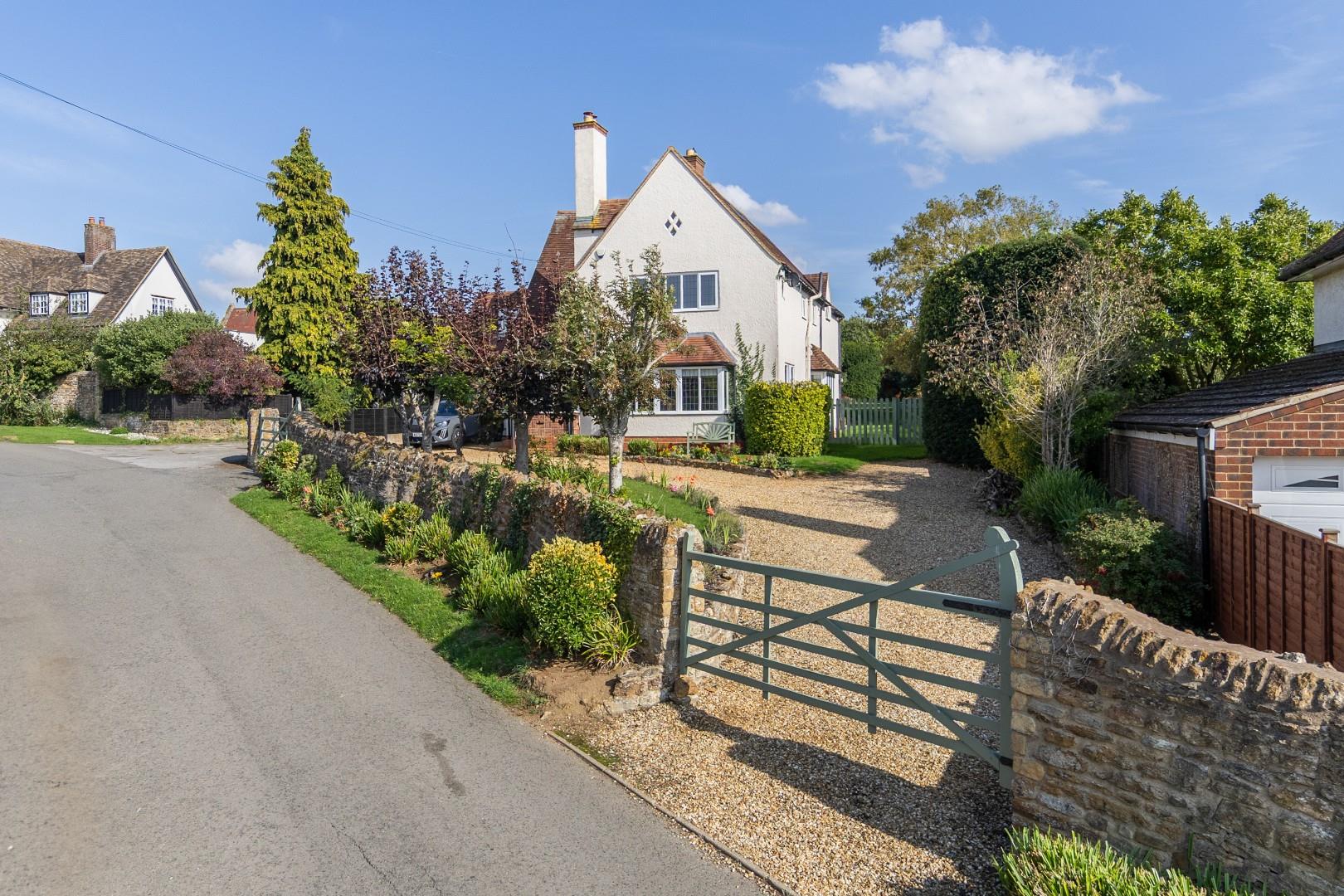 Aggate Way, Earls Barton