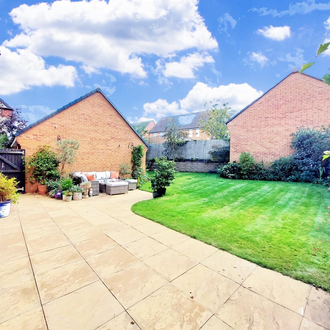 Line Way, Earls Barton