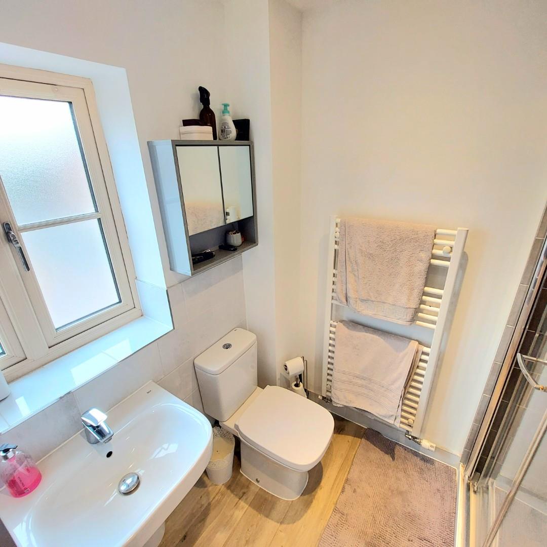 Holdenby Lane, Earls Barton