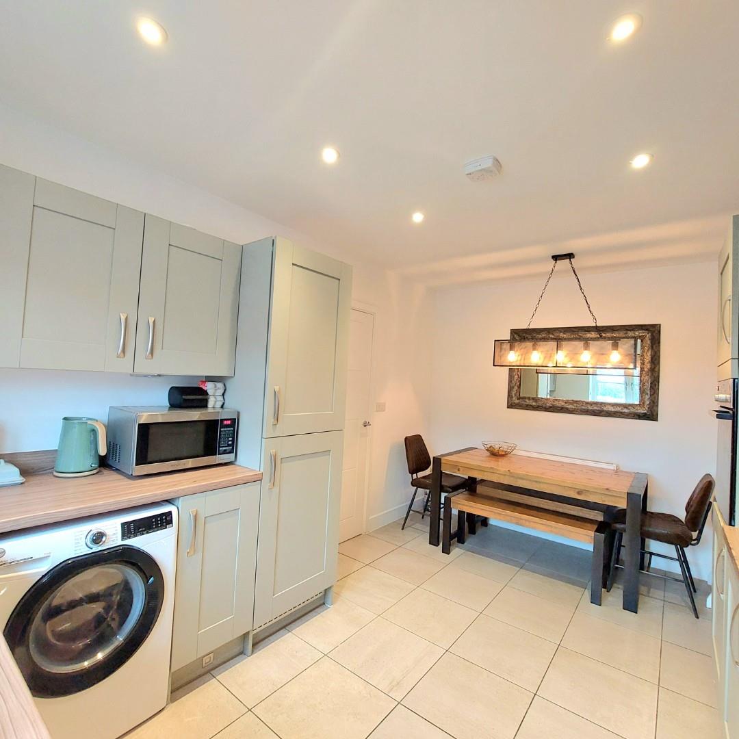 Holdenby Lane, Earls Barton