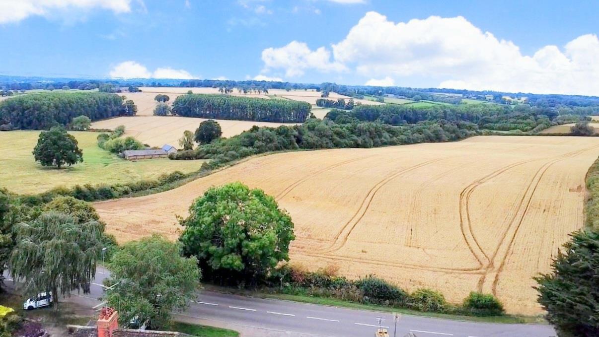 Northampton Road, Earls Barton