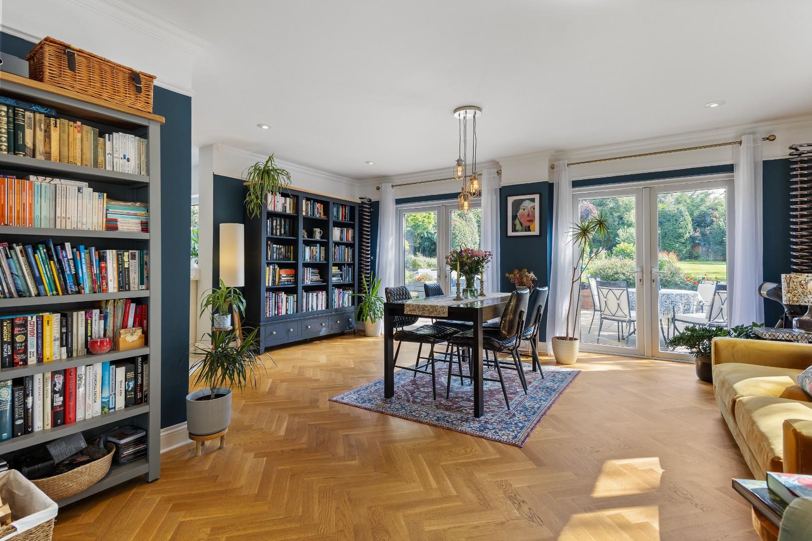 Aggate Way, Earls Barton