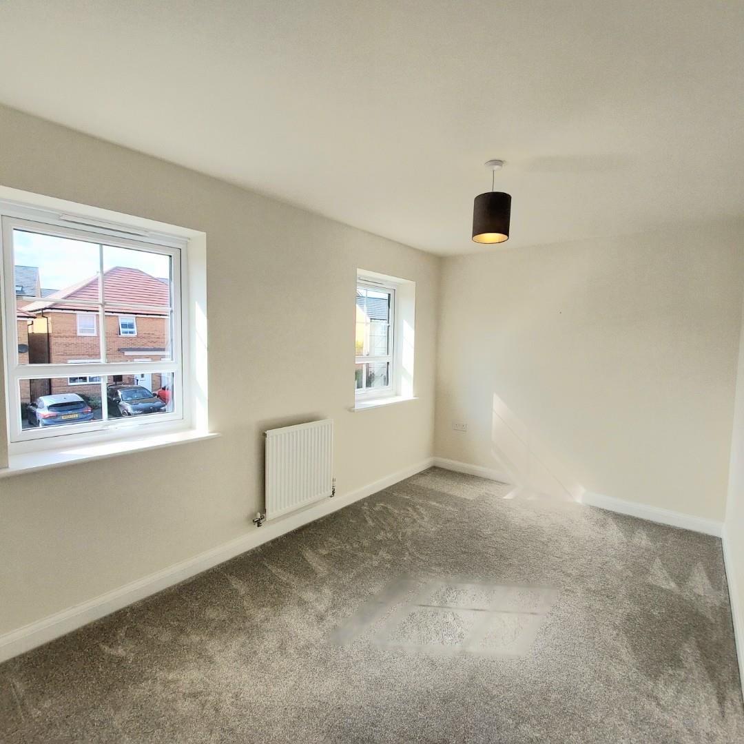 Mardell Way, Overstone