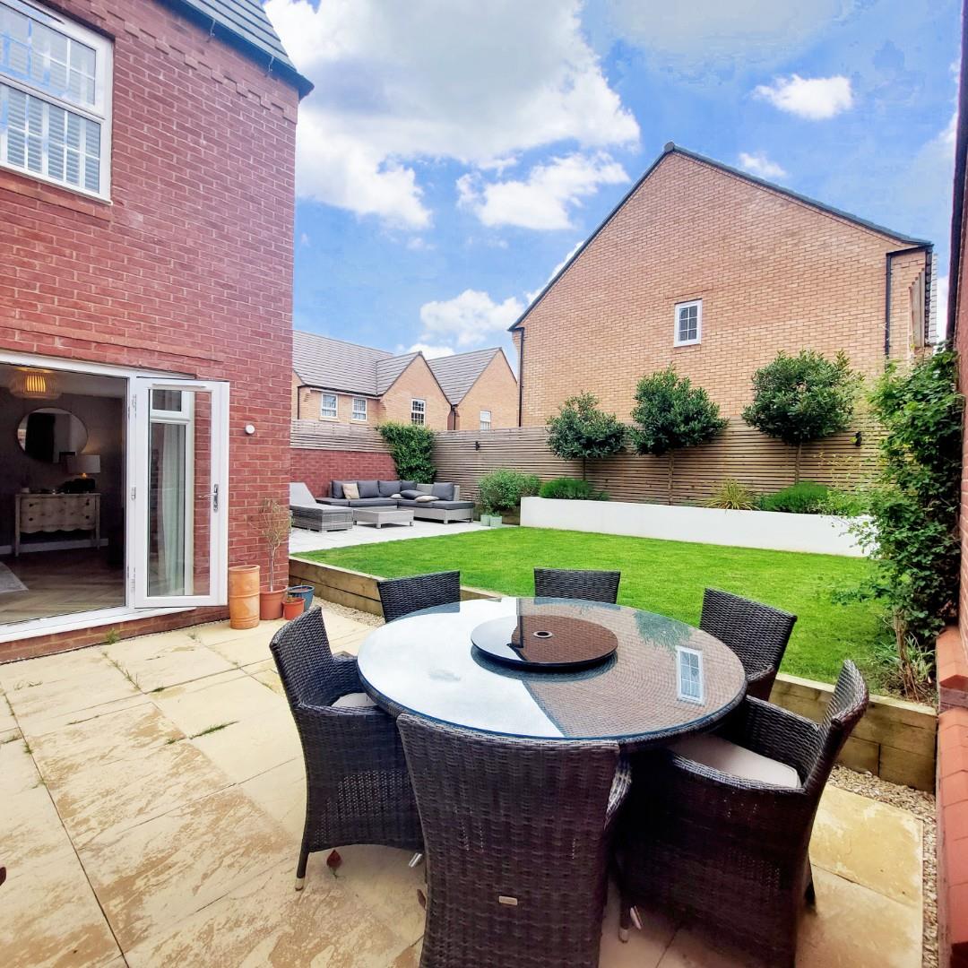 Sawford Close, Earls Barton