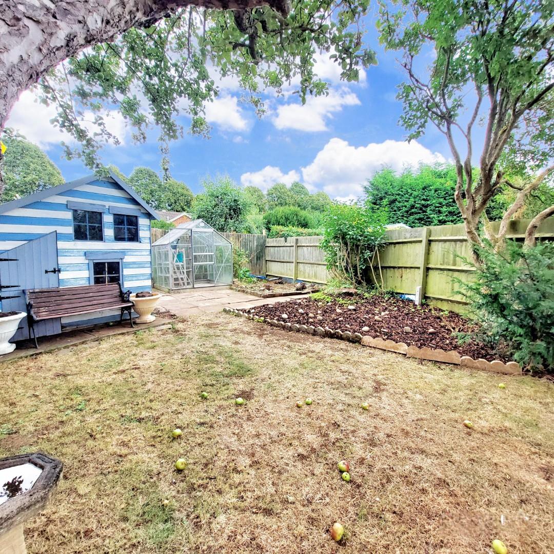 Northampton Road, Earls Barton