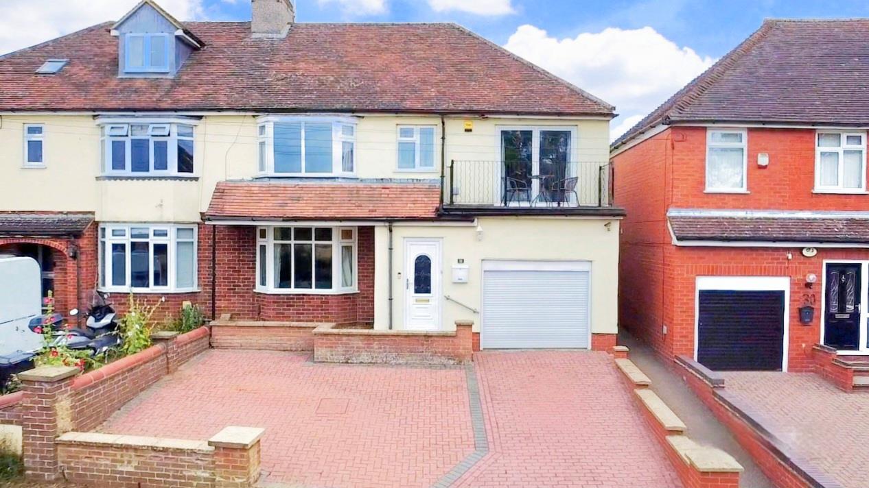 Northampton Road, Earls Barton