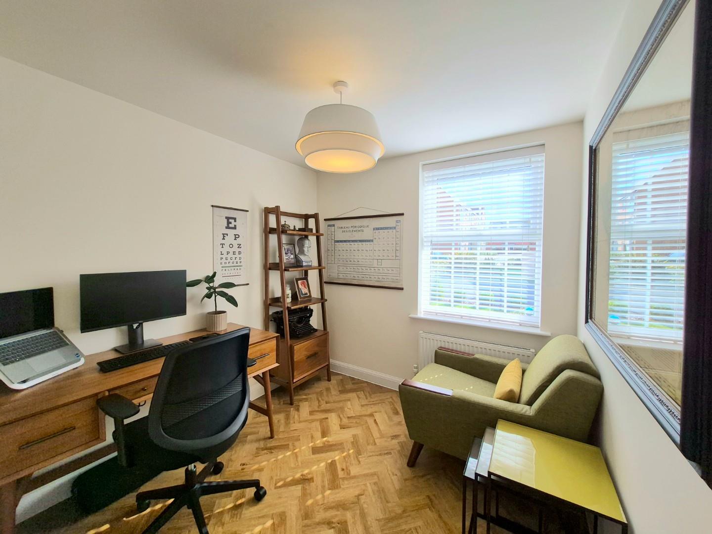 Golding Crescent, Earls Barton