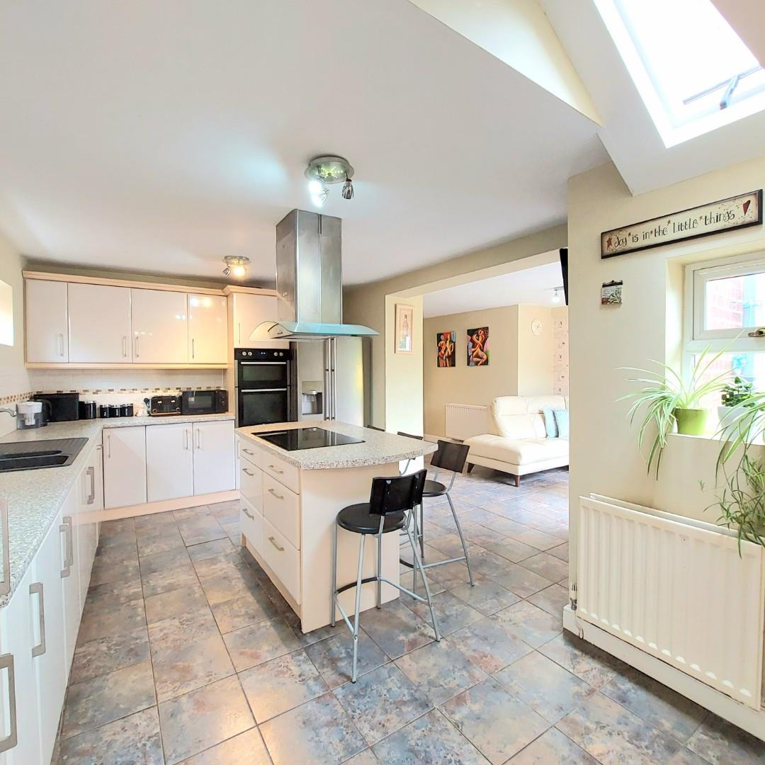 Northampton Road, Earls Barton