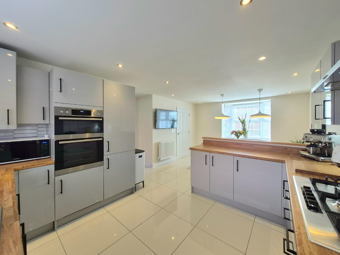 Golding Crescent, Earls Barton