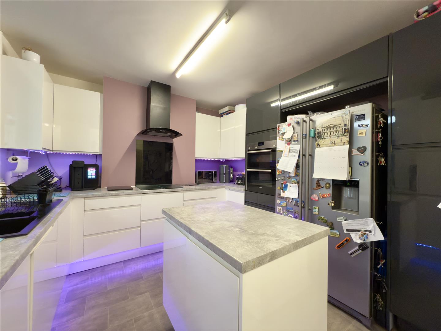 Abbots Way, St. James