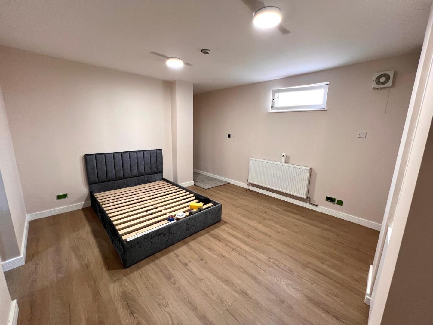 Gladstone Road, Spencer