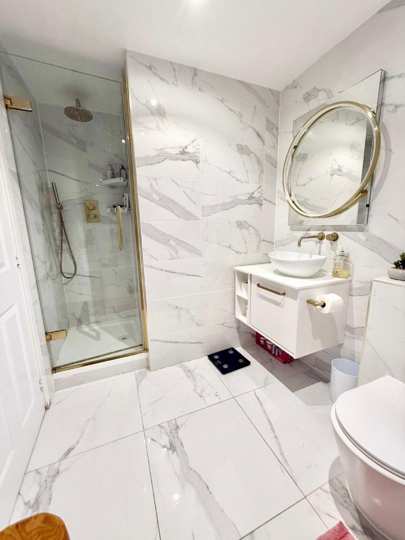 Pemberley Walk, Balmoral Close, St. Crispin