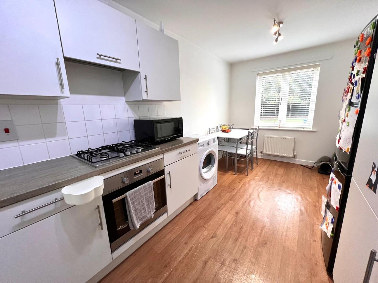 Kent Crescent, St. Crispin