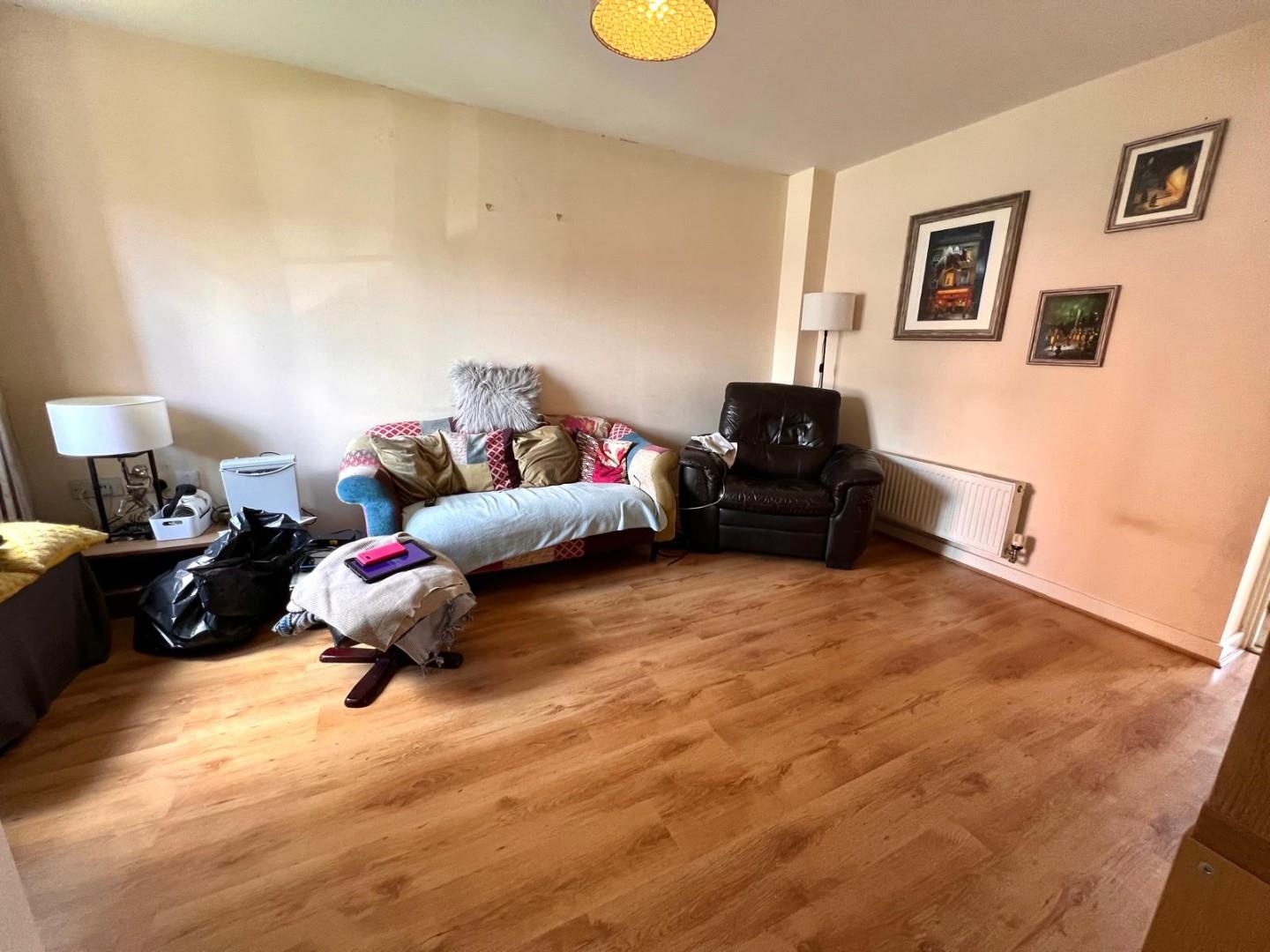 Milburn Drive, St. Crispin