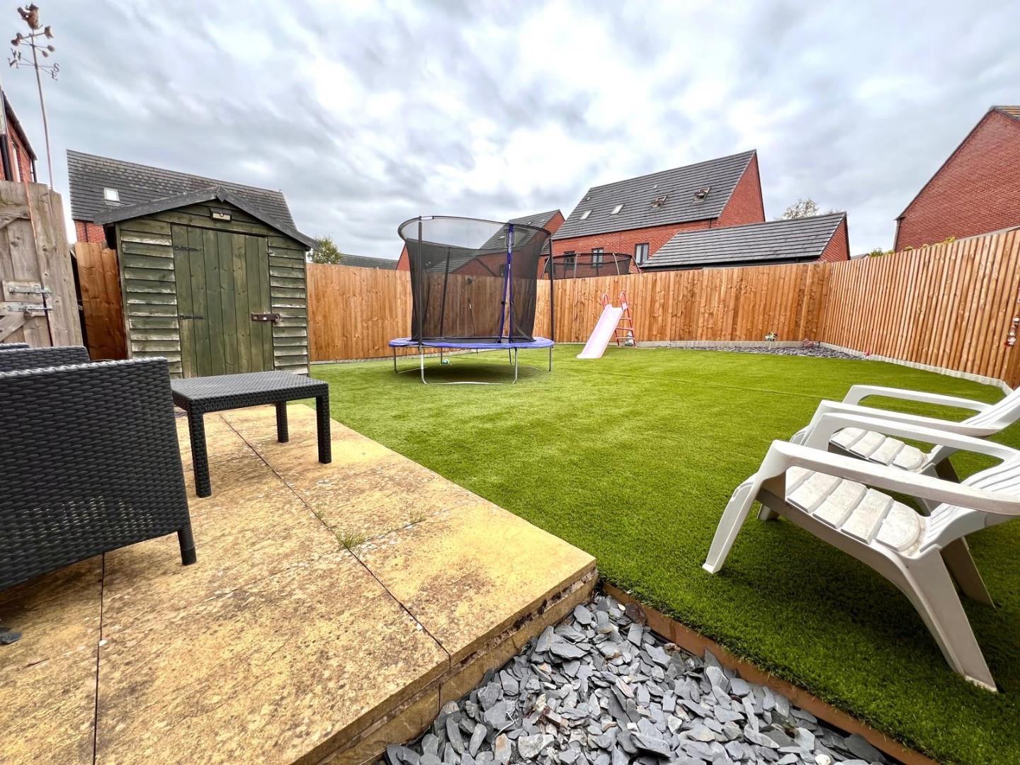 Kent Crescent, St. Crispin