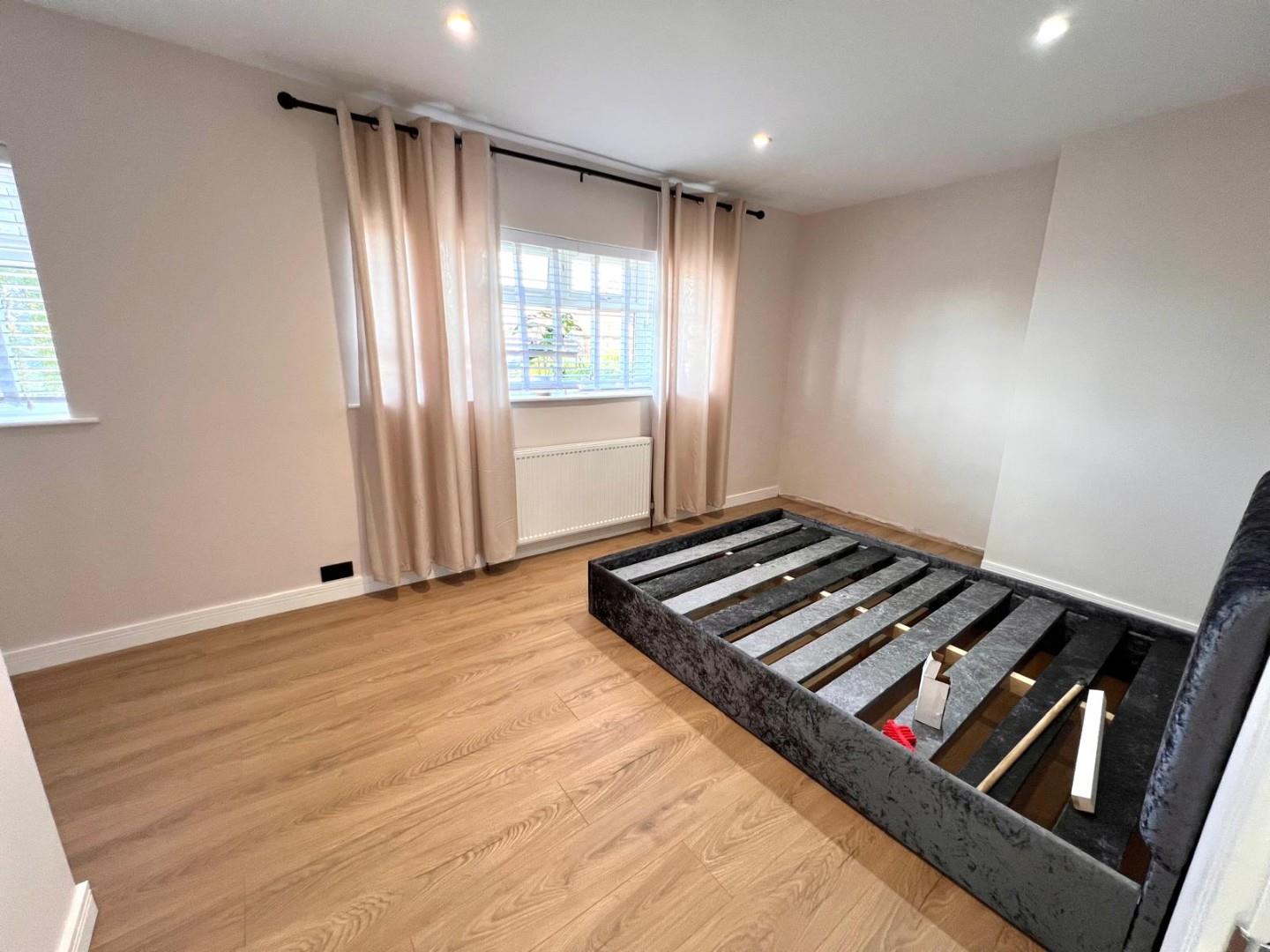 Gladstone Road, Spencer