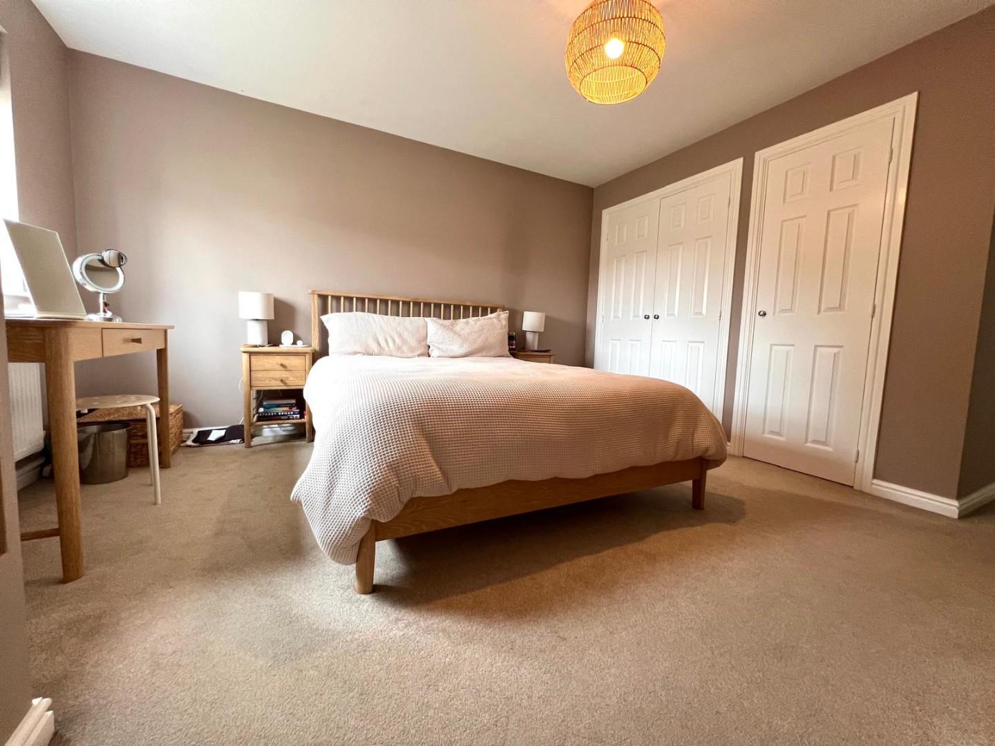 Jennings Close, St. Crispin