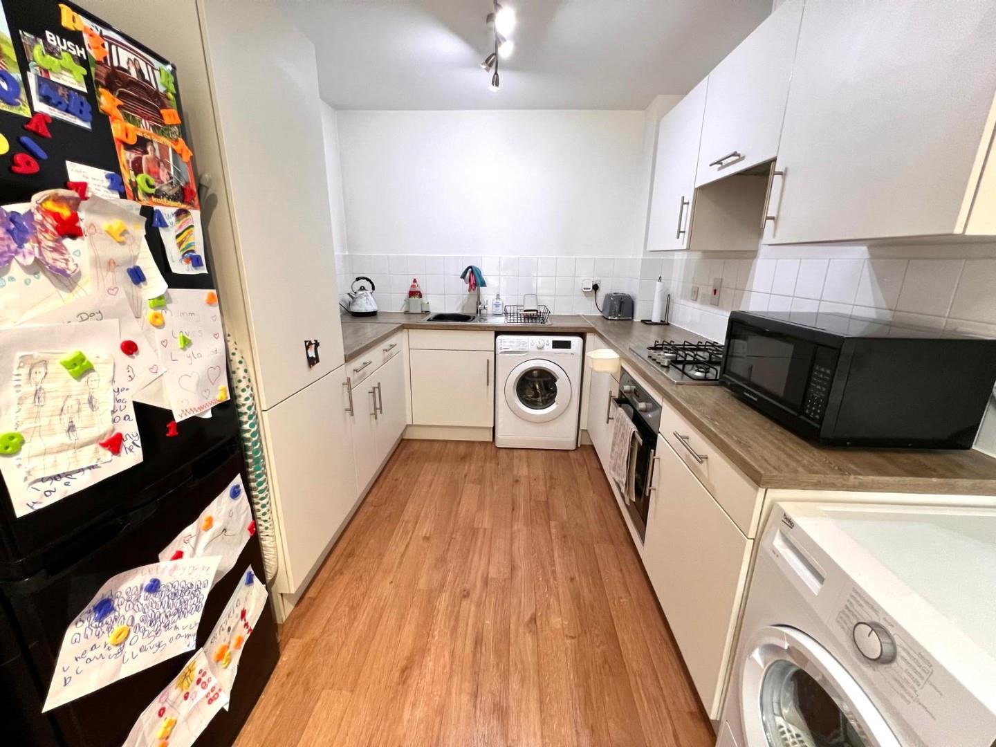 Kent Crescent, St. Crispin