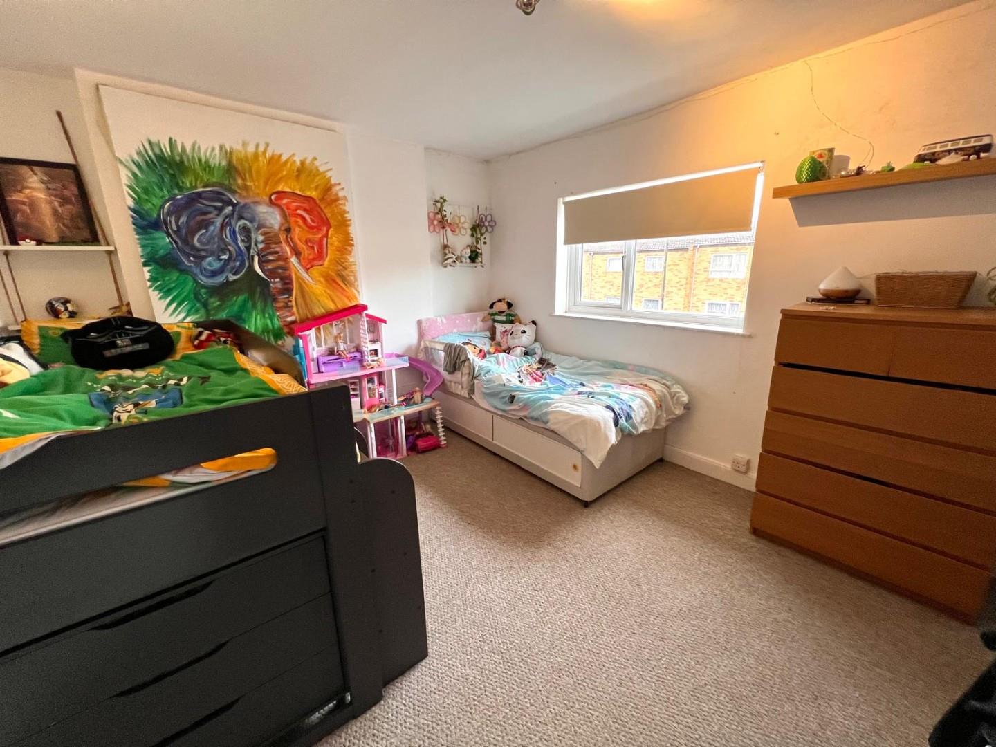 Tintern Avenue, Spencer